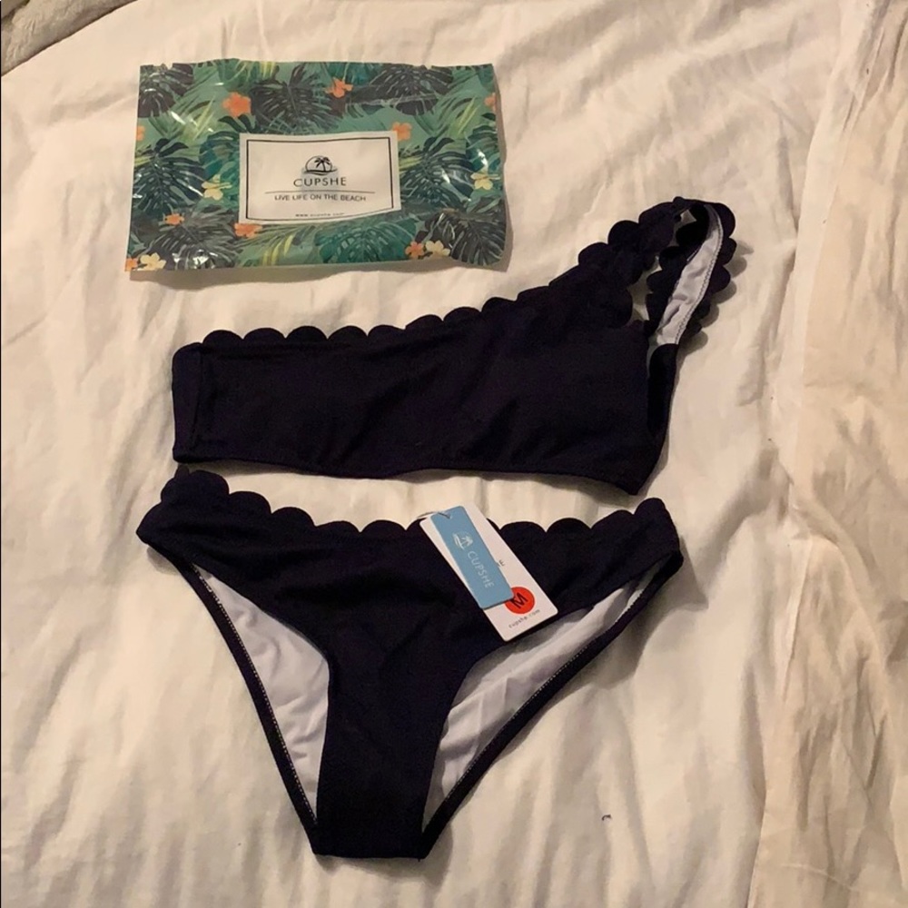 Cupshe off the shoulder swimsuit navy blue